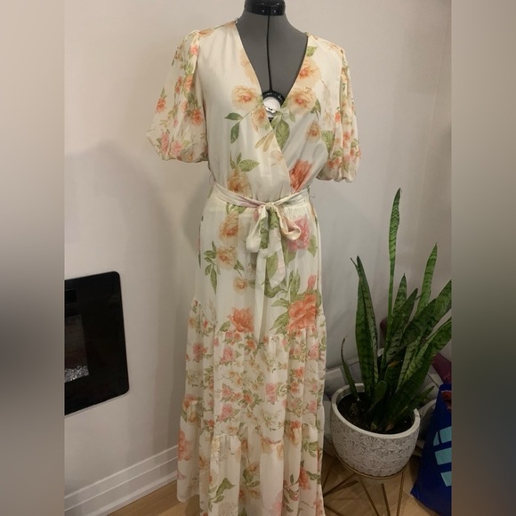 Romantic floral maxi dress - Picture 3 of 7